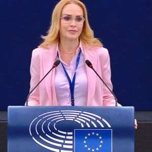 Sursă foto: Facebook/Gabriela Firea